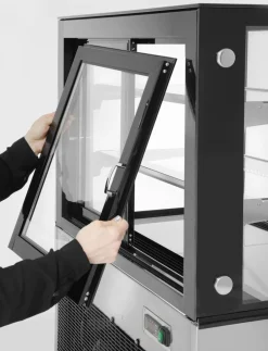 ARKTIC Kühlvitrine mit 2 Regalen 300L, 915mm