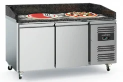 ecoFrost Pizzatisch 2 Türen EN, schwarze Granitplatte, Räder, 1515x800x1000mm