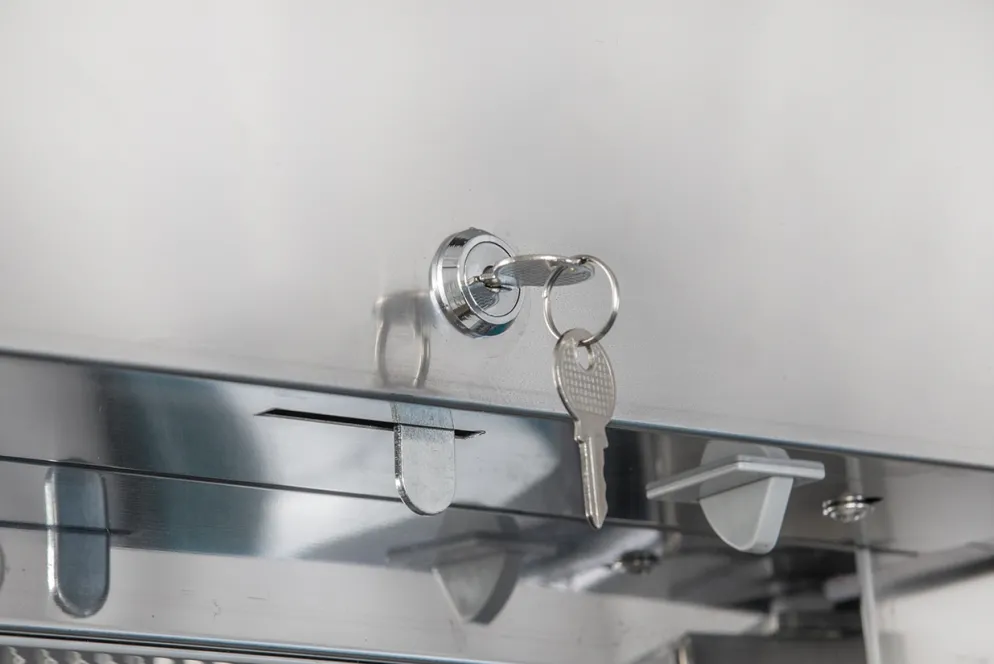 Edelstahl Gewerbekühlschrank mit Glastür KU 356 G