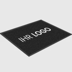 Fussmatte dark mit Logo 80x120 cm