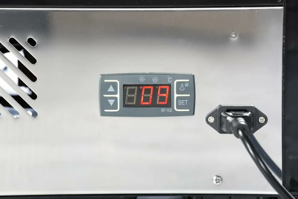 KBS Aufsatzkühlvitrine mit 2 Etagen, 230V, 880x566x680mm