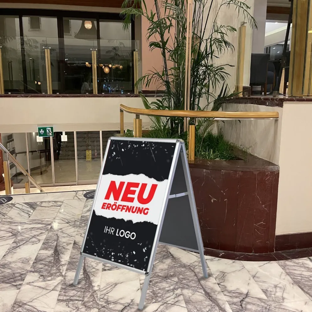 Kundenstopper GNE100 für Neu-Eröffnungen mit Plakat & Logo