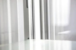 Panoramavitrine Snelle 360 Q LED lichtgrau mit 5 Glasablagen