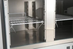 Pizzatisch mit Glasaufsatz – 3 Türen, 444 Liter, Granit-Arbeitsplatte