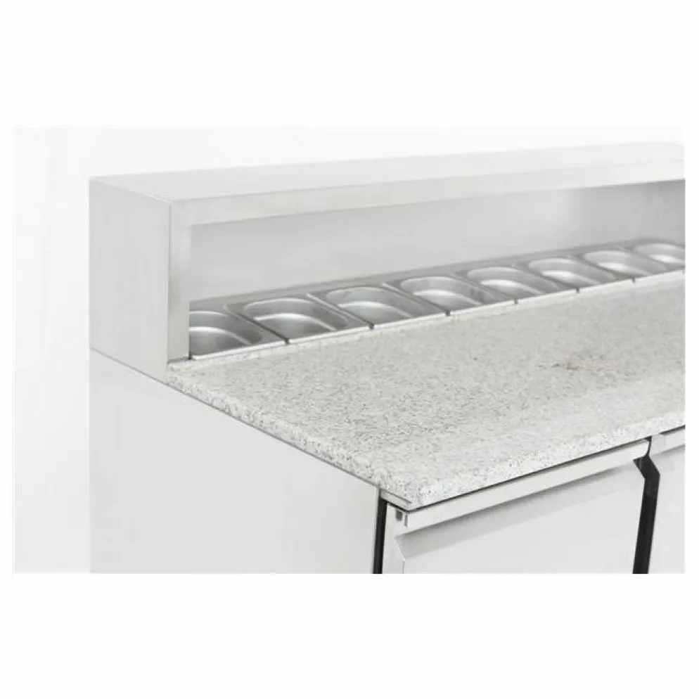 Pizzatisch mit GN-Aufsatz – 3 Türen, Granit-Arbeitsplatte, Breite 1368mm