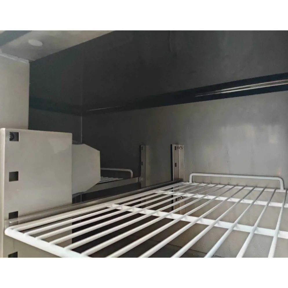 Zubereitungstisch Pizzatisch 3-türig mit Kühlaufsatz für 8x GN1/6, Breite 1370mm
